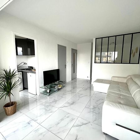 Studio 4 Couchages A 12 Min De La Plage A Pied Avec Wifi, Le Parking Est En Option アンティーブ エクステリア 写真