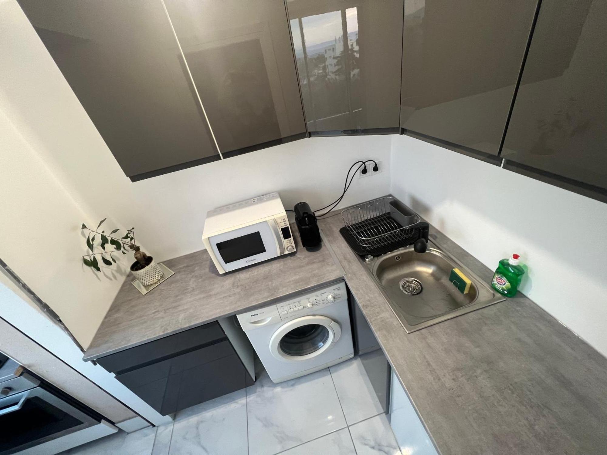 Studio 4 Couchages A 12 Min De La Plage A Pied Avec Wifi, Le Parking Est En Option アンティーブ エクステリア 写真