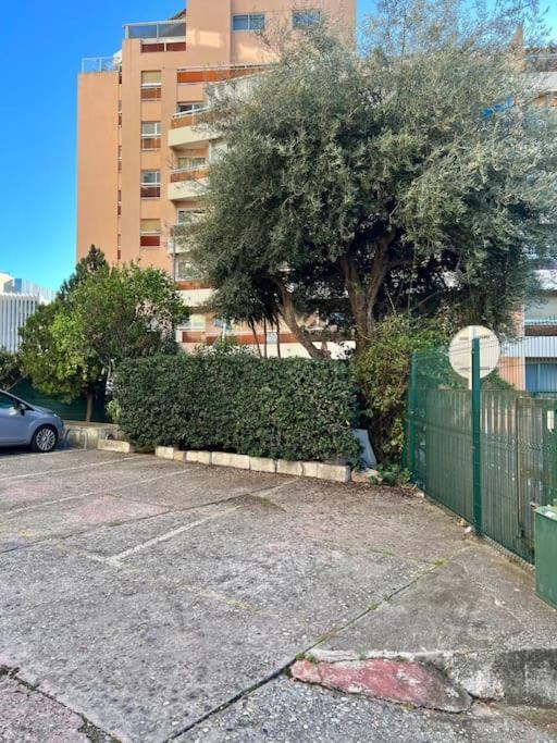 Studio 4 Couchages A 12 Min De La Plage A Pied Avec Wifi, Le Parking Est En Option アンティーブ エクステリア 写真